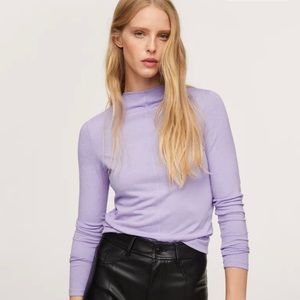 Turtleneck long-sleeved t-shirt in Small